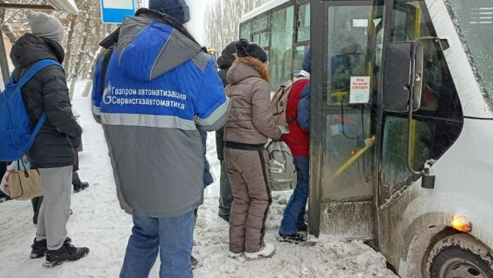 В мэрии заверили, что снегопад и пробки не мешают работе общественного транспорта