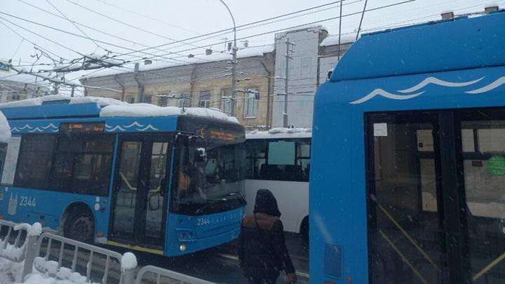В Саратове остановились четыре троллейбусных маршрута