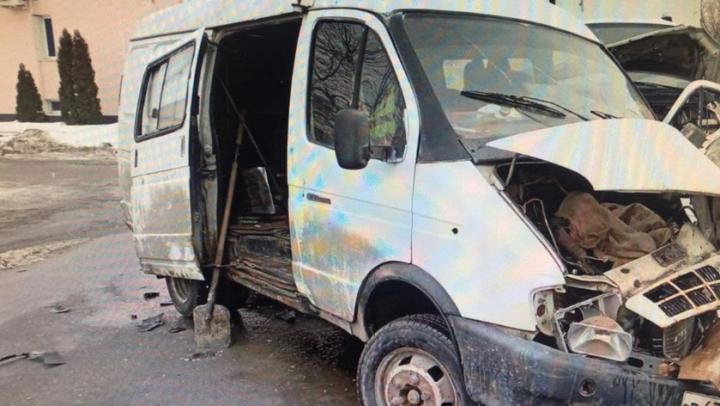 В Елшанке врезались две "Газели": пострадал водитель
