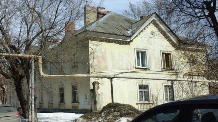В Ленинском районе два дома снесут и один реконструируют