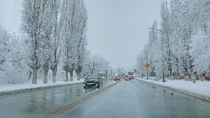 Мокрый снег и снег с дождем обещают на выходных в Саратовской области