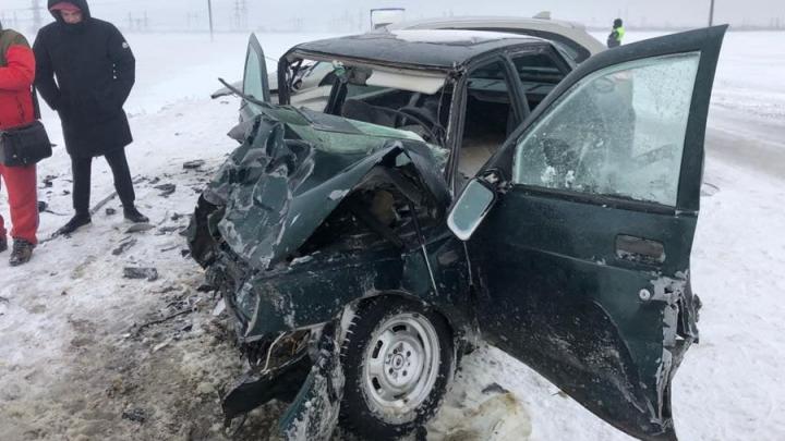 В Балаковском районе разбился водитель "десятки" 