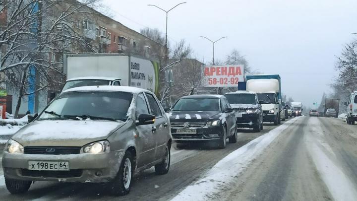 Две "Лады" "Яндекс.Такси" не разъехались на Антонова