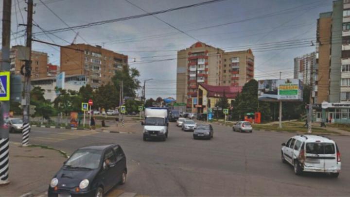 В Энгельсе временно ограничат движение на перекрестке улиц Тельмана – Маяковского