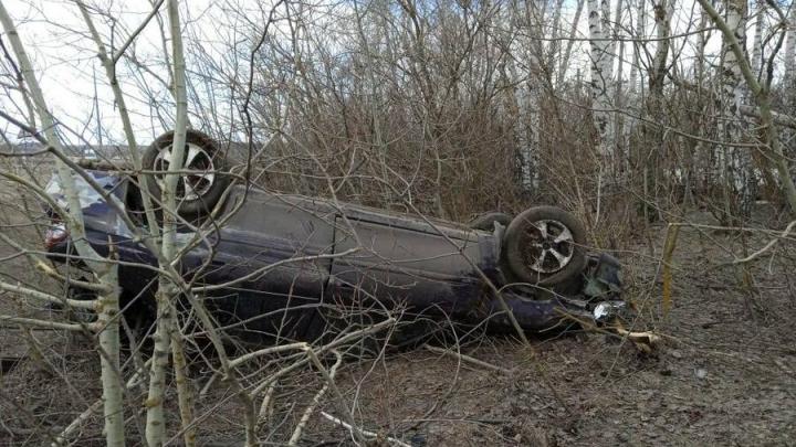 По Саратовом перевернулась иномарка: погиб 58-летний водитель