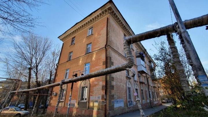 В Ленинском районе Саратова отремонтируют два четырехэтажных дома 50-х годов