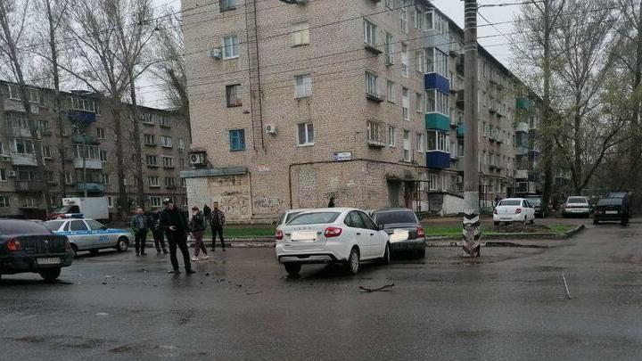 Два балаковских водителя оказались в больнице после ДТП на Минской