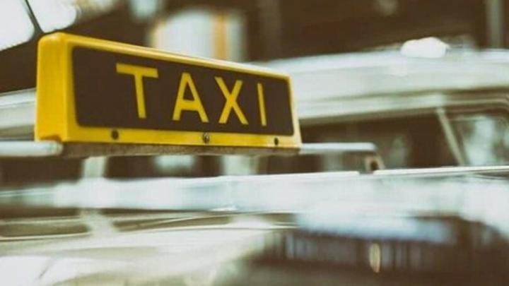 Уголовникам и насильникам запретят работать в такси 