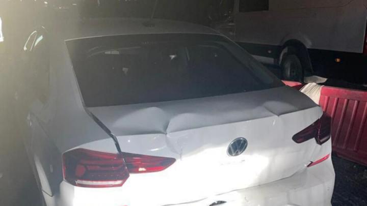 Автоледи пострадала в столкновении "КамАЗа" и иномарки на саратовской трассе