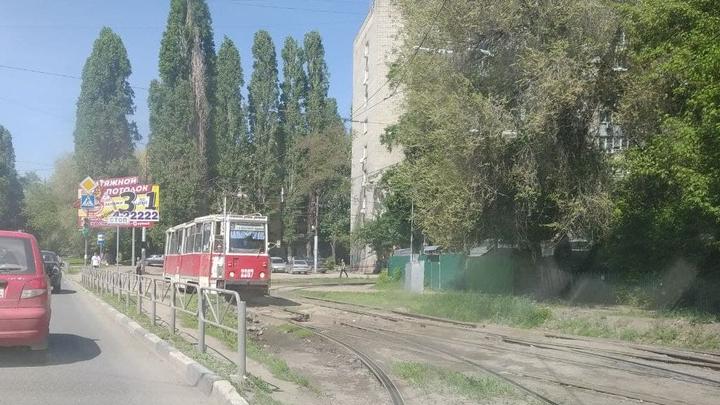 Из-за сломавшегося вагона в Саратове встали трамваи двух маршрутов
