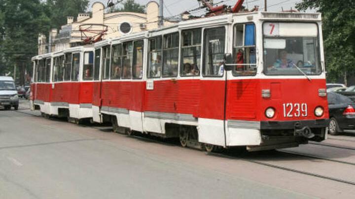 В Саратове встали трамваи №8 и №9
