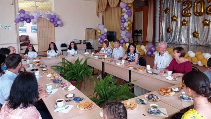 Депутаты поздравили саратовские семьи с праздником, пожелав им добра и благополучия 