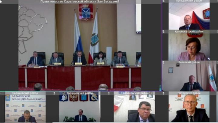 Бусаргин предложил снять с должности главу Питерского района за отсутствие инициативы