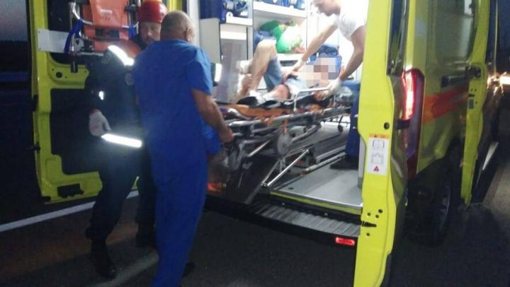 Двое мужчин попали в больницу после ДТП с фурой и иномаркой под Энгельсом