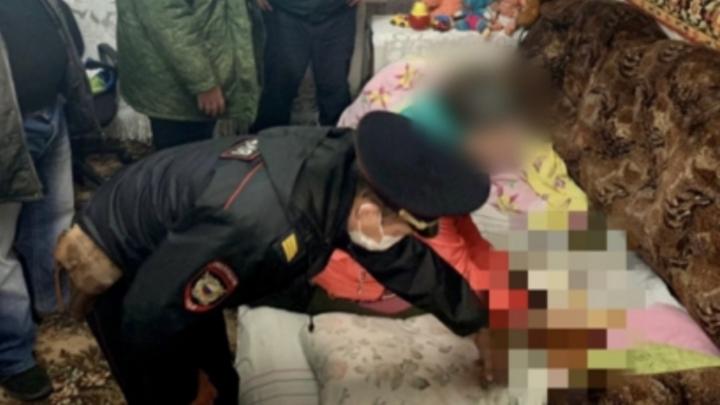 В Вольске мать избила ребенка и задушила его I 18+