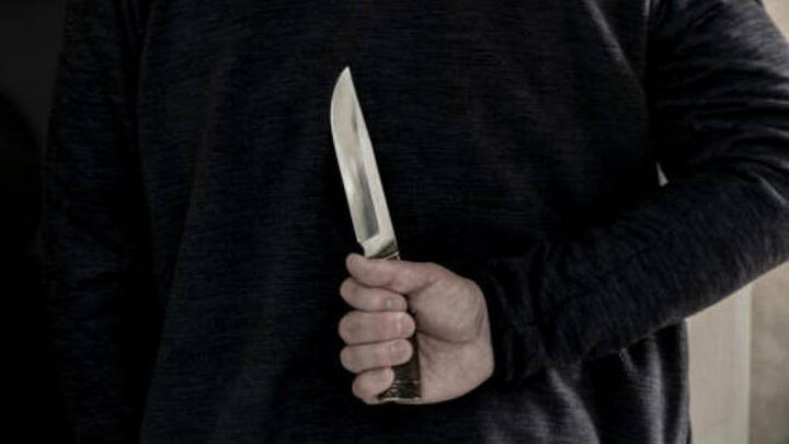 В Энгельсе рецидивист напал с ножом на продавца магазина