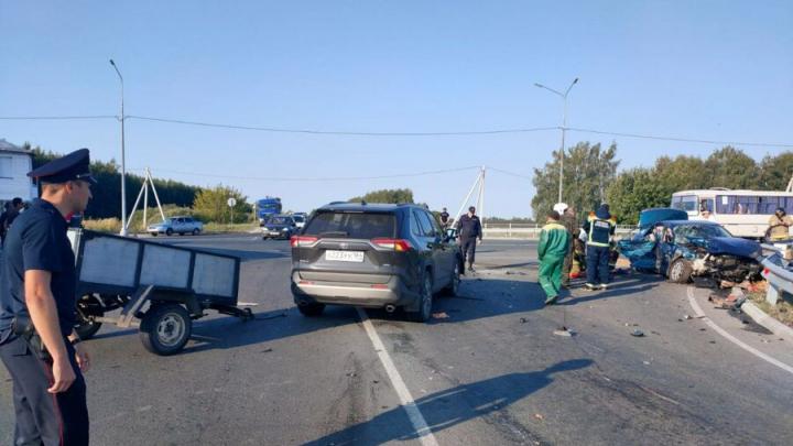 В массовой автокатастрофе в Ртищевском районе погиб мужчина