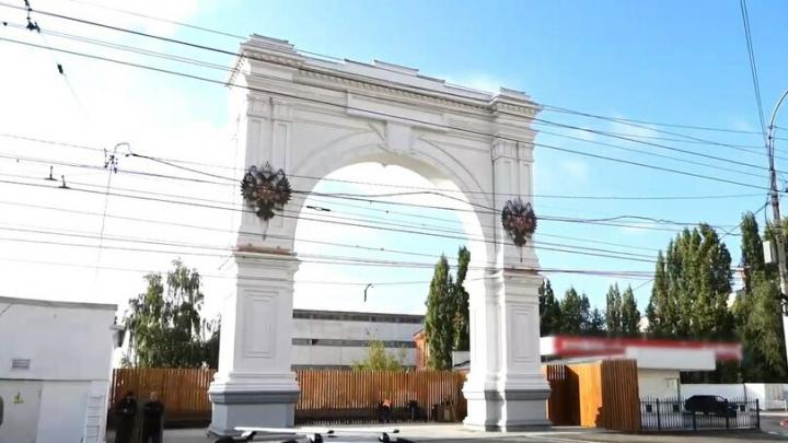 В Саратове к Дню города открывается восстановленная Триумфальная арка