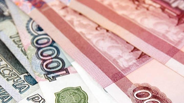 После застолья с незнакомкой жительница Аркадака недосчиталась 7500 рублей