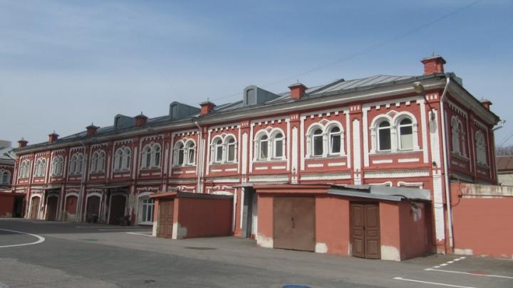 В Саратове отремонтируют крышу правительственного здания - объекта культурного наследия