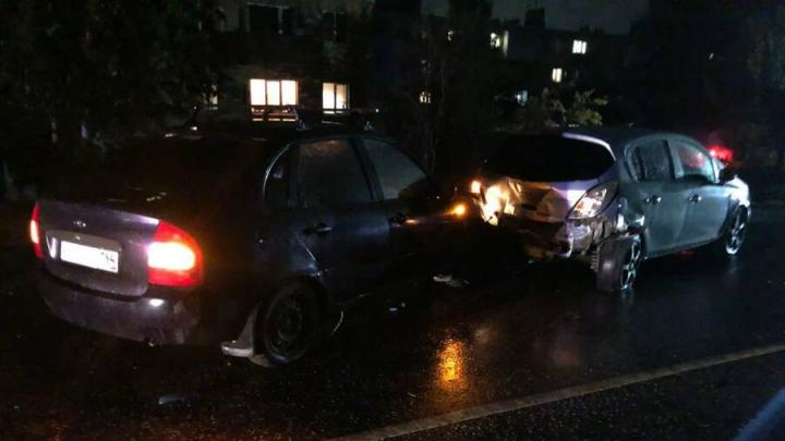 Молодая автоледи пострадала в ДТП с "Калиной" в Гагаринском районе
