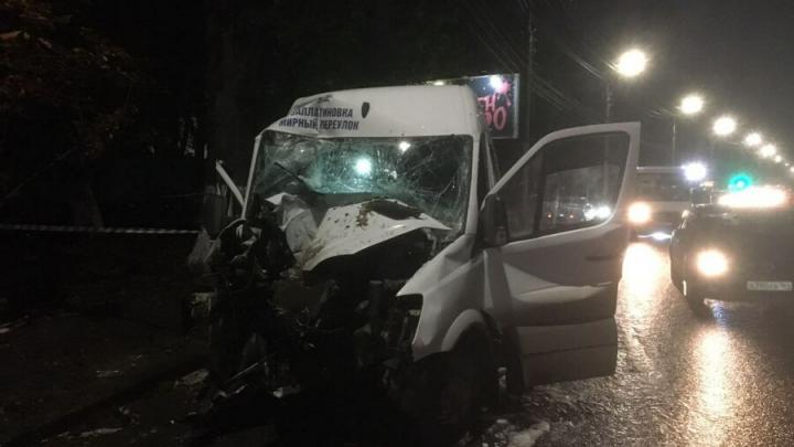 Автокатастрофа с маршруткой в Саратове: четверо в тяжёлом состоянии