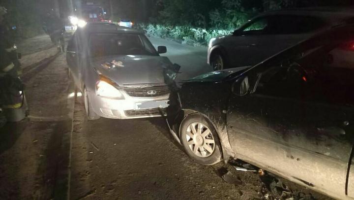 Подросток за рулем иномарки въехал в "Приору": пострадал мужчина
