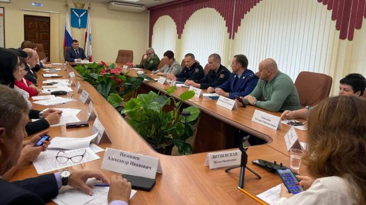 Депутаты и эксперты обсудили инициативу возрождения медвытрезвителей в регионе