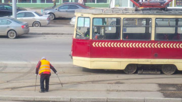 В Саратове прервалось движение двух трамвайных маршрутов
