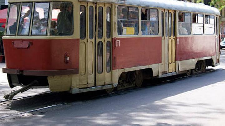 В Саратове остановилось движение трамваев №9