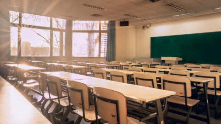 В Энгельсском районе на карантин из-за ОРВИ закрыли две школы