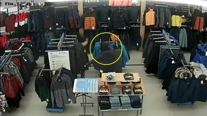 Молодой саратовец подозревается в краже куртки из магазина