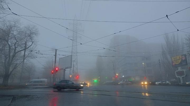 Замерзающий дождь и туман в Саратове