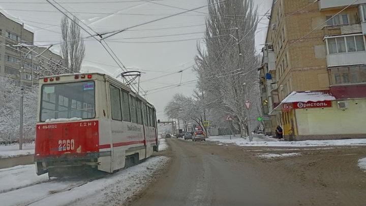 В Комсомольском поселке Саратова сломались трамваи