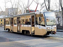 Сегодня у Сенного рынка трамвай сошел с рельс