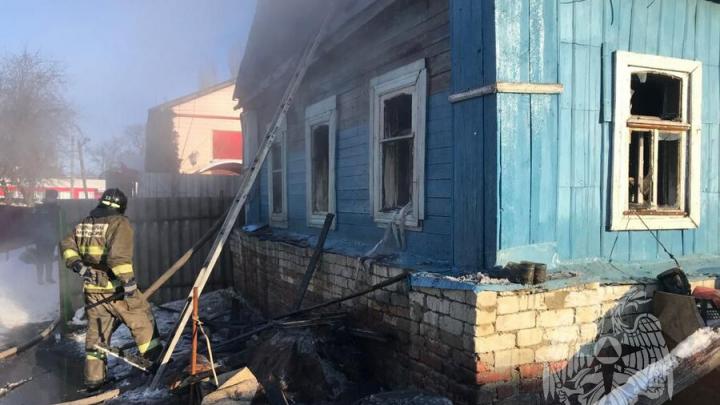 Мужчина и женщина погибли на пожаре в Аткарске