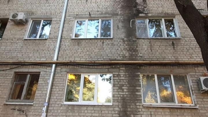 Жители аварийного дома в Заводском районе Саратова обратились в Генеральную прокуратуру