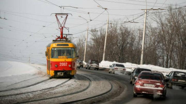 В Саратове сотановились трамваи 2-го маршрута