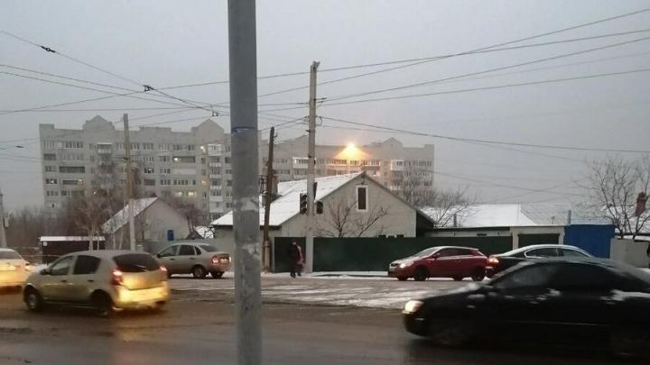 Жители Заводского района жалуются на неработающий светофор