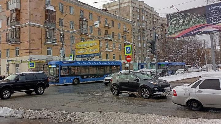 В Саратове на два дня ограничили движение троллейбусов №2