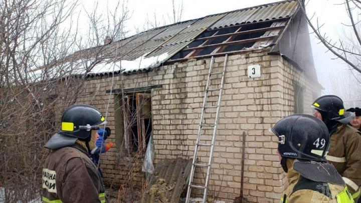 На пожаре в Новоузенске погибла женщина