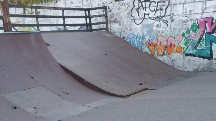 Саратовцы беспокоятся за безопасность детей в заброшенном скейт-парке на набережной