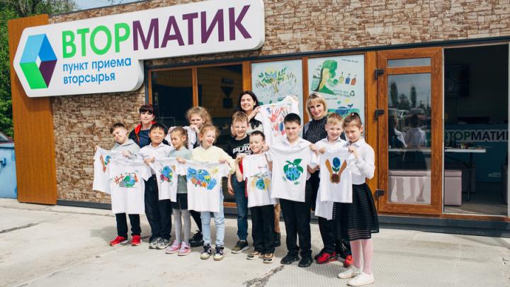 В экопункте «Вторматик» провели экологичный мастер-класс для детей по рисованию на одежде