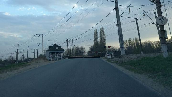 В Ленинском районе Саратова закроют железнодорожный переезд