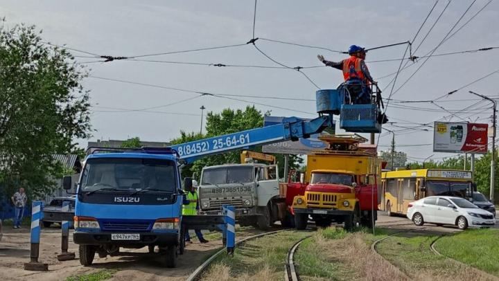 В Саратове стартовало строительство линии скоростного трамвая: идет разбор контактной сети