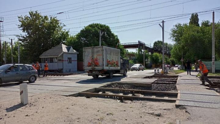 В Ленинском районе Саратова в течение пяти дней будут закрывать железнодорожный переезд 