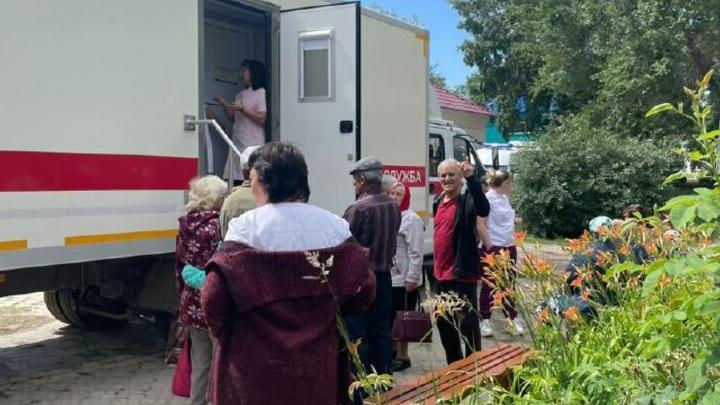 Жители Озинского района прошли комплексное обследование в «Поезде здоровья»