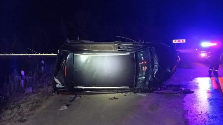 В Ершовском районе перевернулась иномарка: водитель погиб