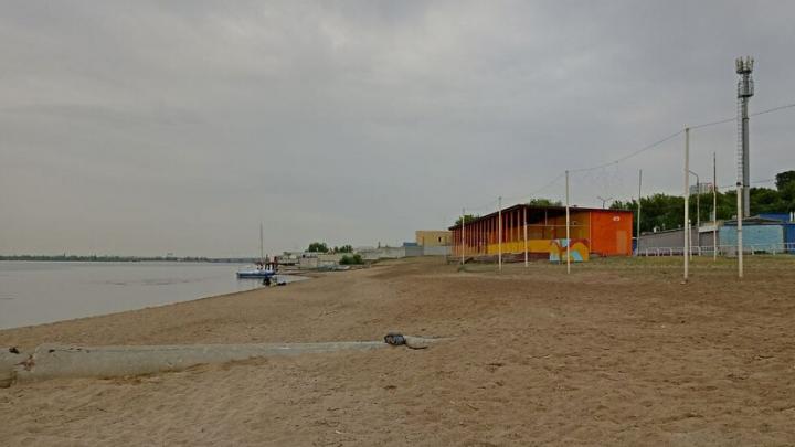 В саратовском Затоне началось строительство пляжа