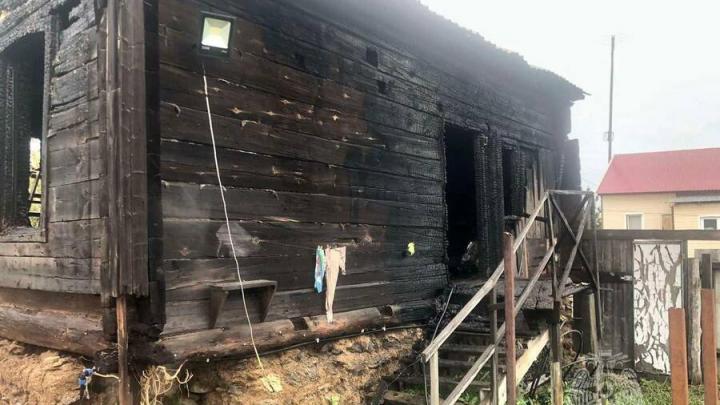 В Красноармейском районе из-за короткого замыкания сгорел дом